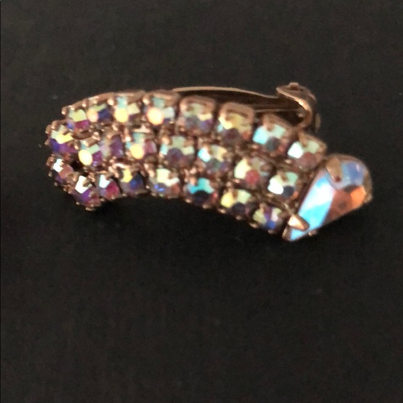 VINTAGE RAINBOW CRYSTAL CLIPON EARRINGS - Picture 4 of 8